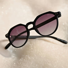 Load image into Gallery viewer, Zenon - Black Rubber / Gradient Smoke