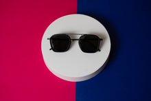 Load image into Gallery viewer, Daxton - Black / Smoke