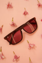 Load image into Gallery viewer, Clay - Transparent Brown / Burgundy