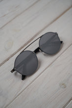 Load image into Gallery viewer, Remi - Matt Gun / Gradient Smoke