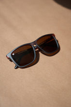 Load image into Gallery viewer, Clay - Transparent Brown / Brown