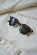 Load image into Gallery viewer, Pukka (M) - Tortoise / Ligh Smoke