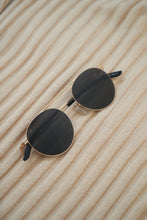 Load image into Gallery viewer, Colton - Gold / Black Smoke