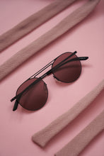 Load image into Gallery viewer, Colton - Black / Burgundy Smoke