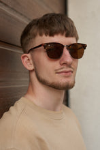 Load image into Gallery viewer, Pukka (M) - Tortoise / Brown