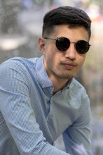 Load image into Gallery viewer, Yoyo (M) - Black / Smoke