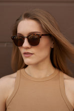 Load image into Gallery viewer, Pukka (M) - Tortoise / Brown