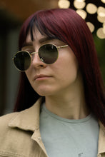 Load image into Gallery viewer, Yoyo (M) - Gold / Light Smoke