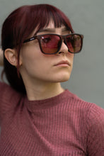 Load image into Gallery viewer, Clay - Transparent Brown / Burgundy