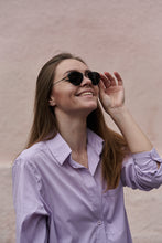 Load image into Gallery viewer, Lura - Black / Smoke