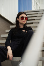 Load image into Gallery viewer, Dexter - Black / Red