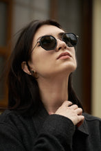 Load image into Gallery viewer, Texa - Black / Smoke