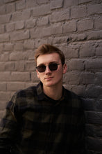 Load image into Gallery viewer, Terra - Black / Smoke