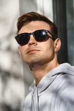 Load image into Gallery viewer, Ace - Black / Smoke