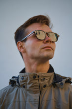 Load image into Gallery viewer, Ace - Tortoise / Light Smoke