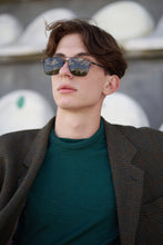 Load image into Gallery viewer, Aircel - Black / Light Smoke