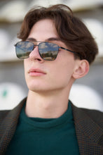 Load image into Gallery viewer, Aircel - Black / Light Smoke