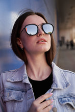 Load image into Gallery viewer, Blown - Black / Silver Mirror