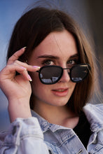 Load image into Gallery viewer, Blown - Black / Silver Mirror