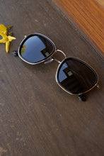 Load image into Gallery viewer, Blown - Silver / Black Smoke