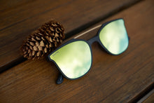 Load image into Gallery viewer, Colossal - Black / Gold Mirror