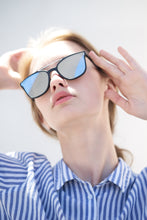 Load image into Gallery viewer, Colossal - Black / Silver Mirror