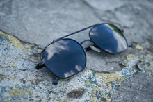 Load image into Gallery viewer, Cossie - Black / Smoke