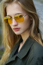 Load image into Gallery viewer, Cossie - Silver / Yellow