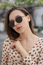 Load image into Gallery viewer, Sunray - Black / Smoke