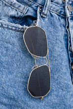 Load image into Gallery viewer, Daisy - Gold / Light Smoke