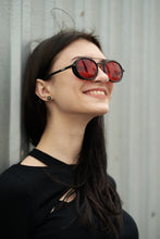 Load image into Gallery viewer, Dexter - Black / Red