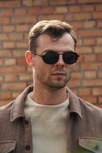 Load image into Gallery viewer, Dexter - Black / Smoke