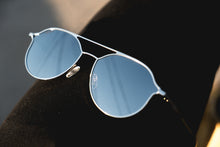 Load image into Gallery viewer, Domo - Silver / Silver Mirror