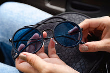 Load image into Gallery viewer, Duffle - Matt Gun / Blue