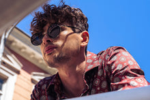 Load image into Gallery viewer, Duke - Black and Silver / Smoke