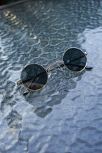 Load image into Gallery viewer, Eric - Silver / Smoke