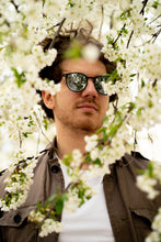 Load image into Gallery viewer, Flip - Black / Silver