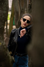 Load image into Gallery viewer, Flip - Black / Smoke