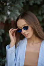 Load image into Gallery viewer, Hipster - Black / Blue