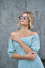 Load image into Gallery viewer, Hipster - Black / Light Smoke