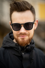 Load image into Gallery viewer, SOL - Black / Smoke