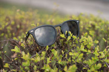 Load image into Gallery viewer, SOL - Black / Smoke