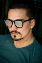 Load image into Gallery viewer, SOL - Transparent Grey / Silver Mirror