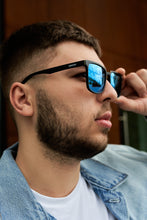 Load image into Gallery viewer, Leo - Black / Blue Mirror