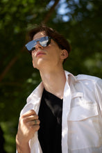 Load image into Gallery viewer, Mono - Black / Smoke