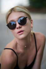 Load image into Gallery viewer, Nebulous - Black / Smoke