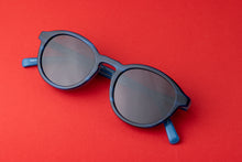 Load image into Gallery viewer, Osaka - Transparent Blue / Smoke