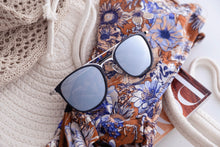 Load image into Gallery viewer, Panama - Black and Silver / Silver Mirror