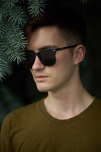 Load image into Gallery viewer, Parka - Matt Black / Smoke