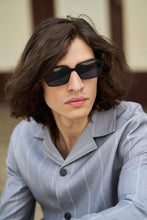 Load image into Gallery viewer, Retro - Black / Smoke